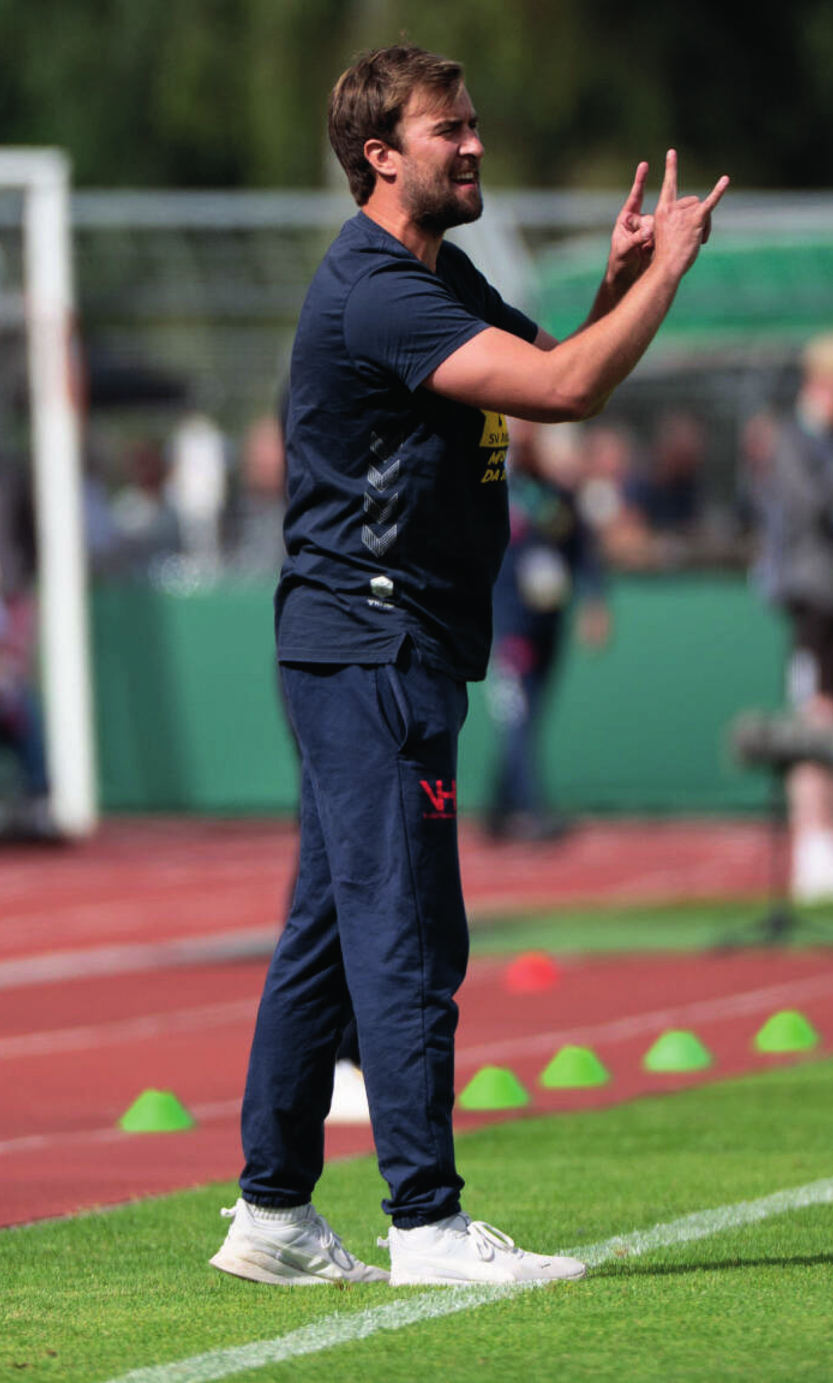 Atlas-Trainer Key Riebau im Pokalspiel gegen Mönchengladbach. Foto: Alex/PHOTO
