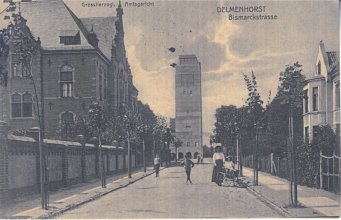 Ein Foto der Bismarckstraße von 1914 mit dem "großherzoglichen Amtsgericht" (links). Foto: dk-Archiv