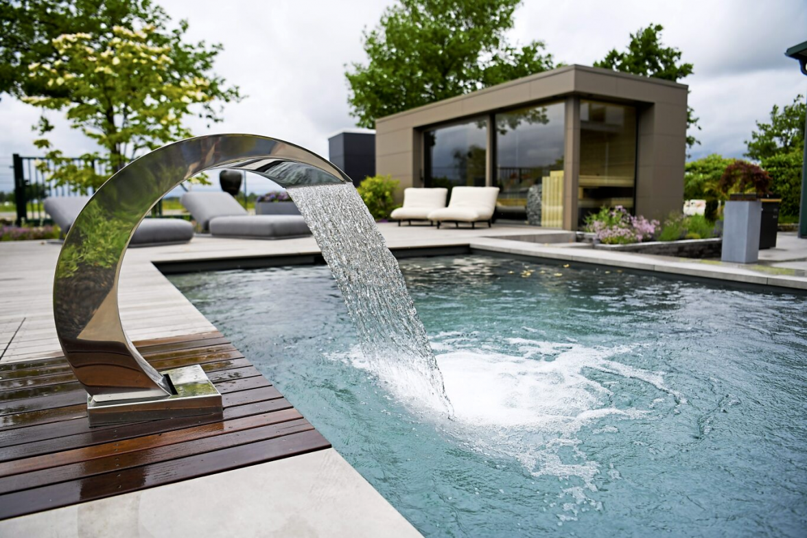 Ein Swimmingpool