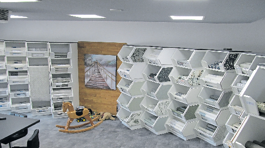 Auf 350 Quadratmeter Verkaufsfläche findet der Kunde alles rund um Materialien und ein Ideenstudio. Foto: Martin Reinholz