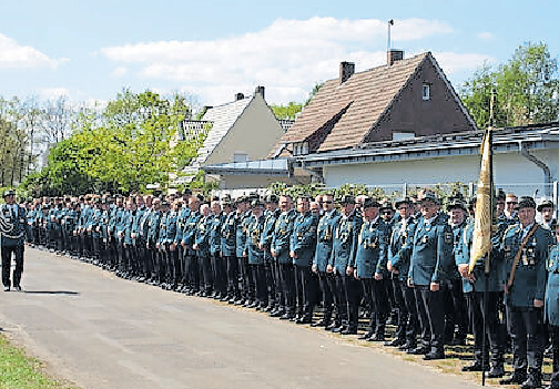 Los geht das Schützenfest in Versen auch in diesem Jahr mit dem Antreten der Mitglieder zum Festzug am Samstag.