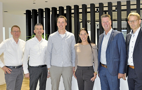 Freuen sich über den Einzug an ihren neuen Standort (v.l.n.r.): Jörg Thale, Frank Thale, David Schomaker, Ann-Christin Rumpke, Ludwig Hoormann und Veit Blank. Foto: Sebastian Migura