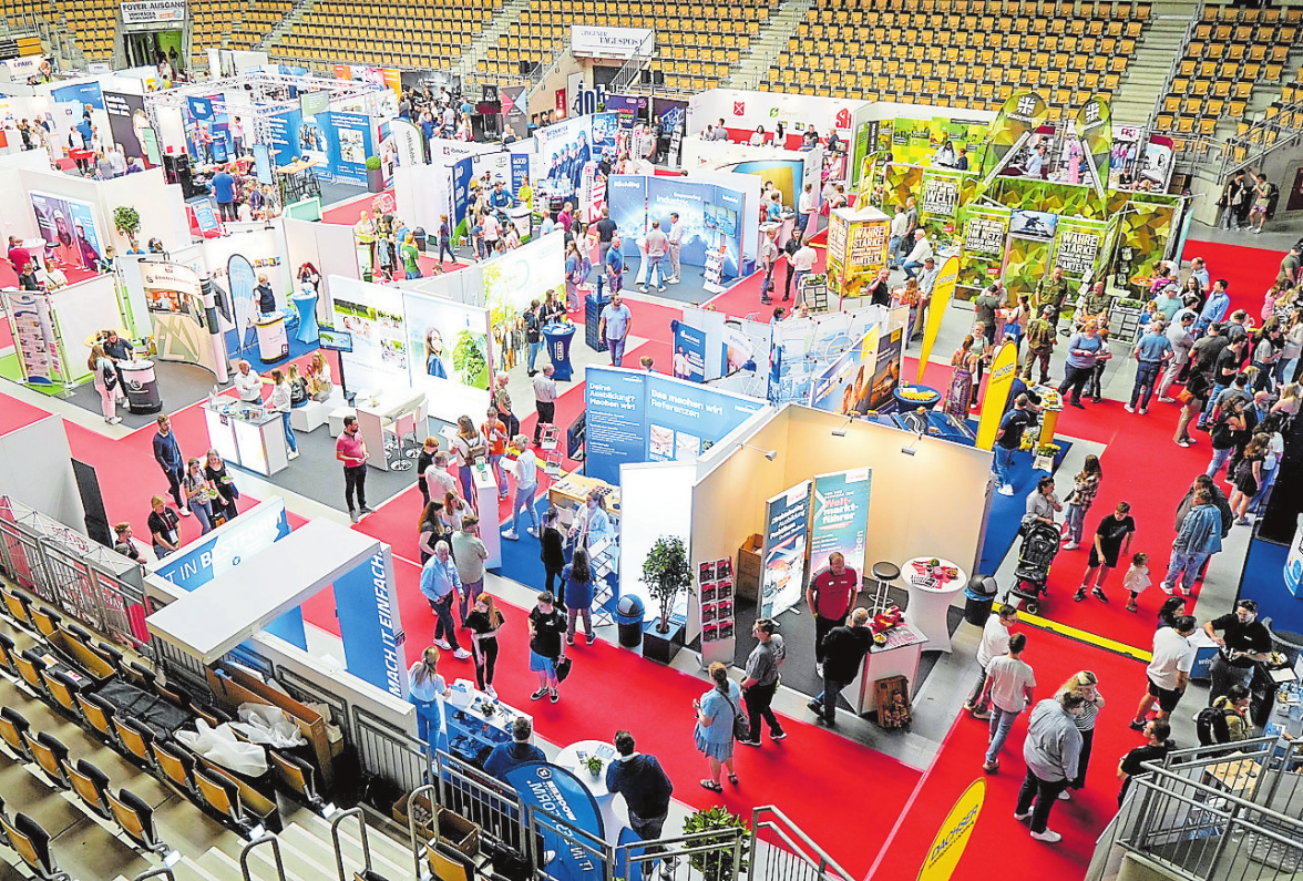Die jobmesse emsland findet bereits zum 18. Mal statt. In diesem Jahr ist sie erstmalig in den Emslandhallen in Lingen. Foto: barlagmessen
