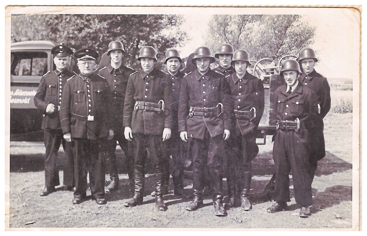 Die Freiwillige Feuerwehr Gesmold war schon in vormaligen Zei[ ten ein starkes Team. Repro: Freiwillige Feuerwehr Gesmold 