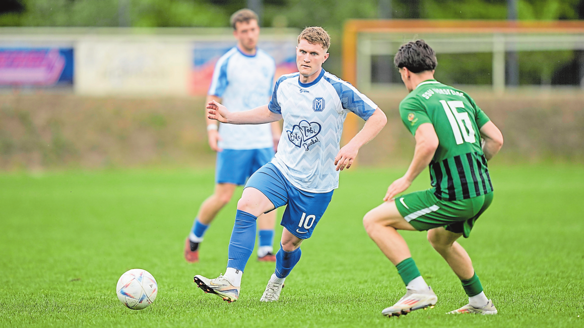 Einer von den neun U23-Spielern, die geblieben sind, ist Daniel Benke (M.). Foto: Picturepower/Scholz