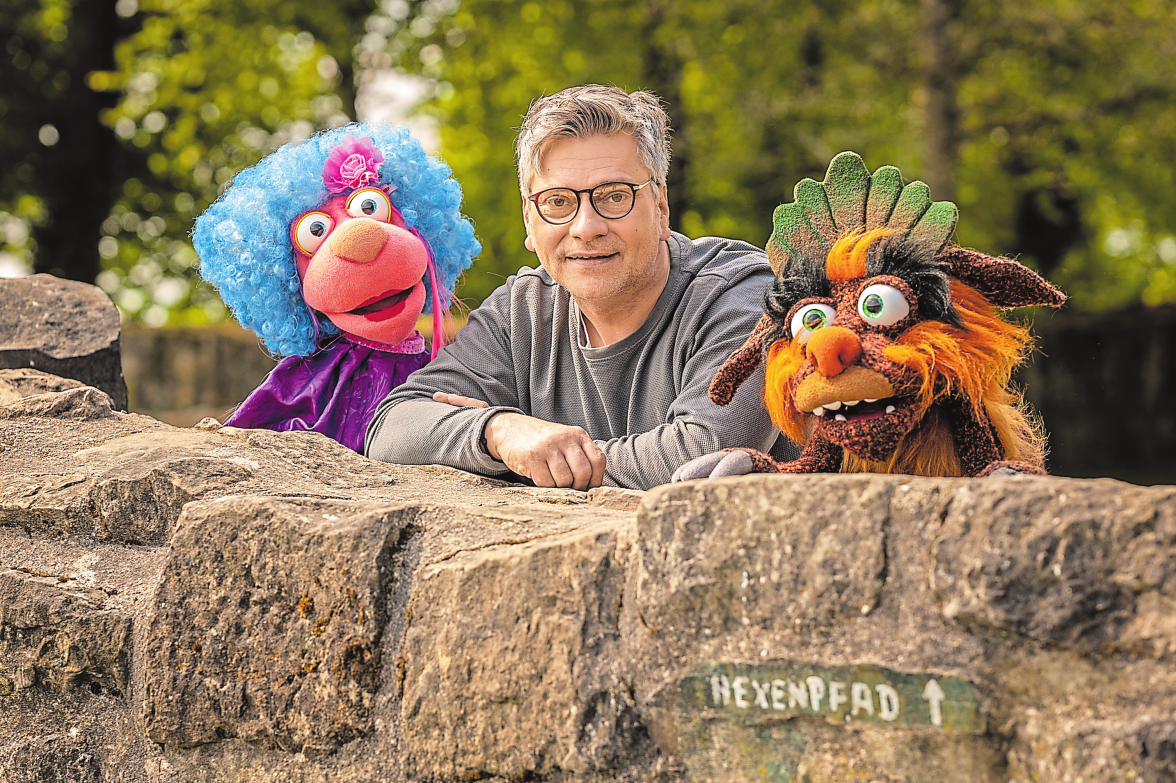 Fabulara nimmt alle Kinder am Freitag mit auf eine Reise in die Welt der Bücher und möchte die kleine Marktbesucher für das Lesen zu begeistern. Foto: Holger Bulk Photography