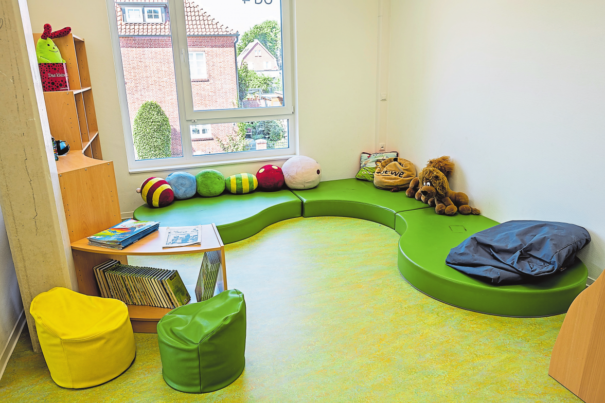 Bunt gestaltete Räume sorgen für eine angenehme Atmosphäre für die Schüler und Schülerinnen.