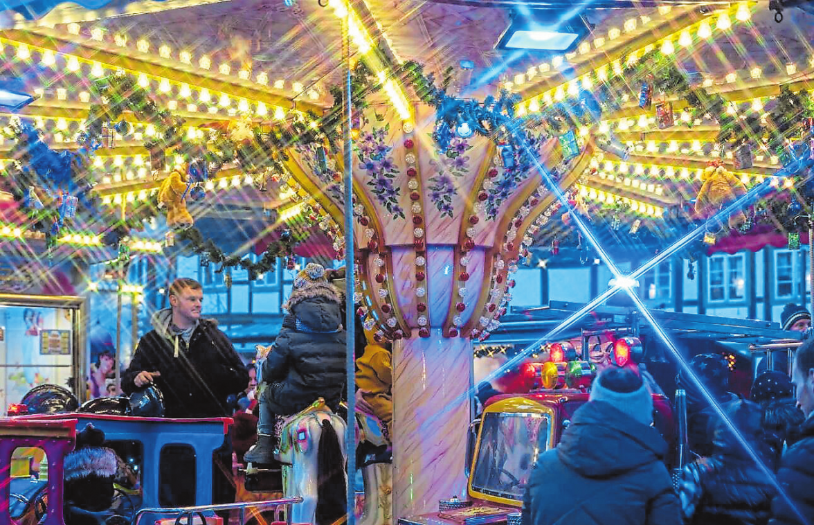 Das Kinderkarussell ist eines der Highlights. Foto: Heinz-Jürgen Reiss