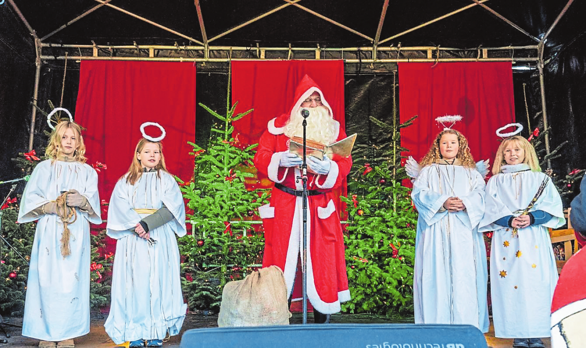 Der Nikolaus wird in diesem Jahr wieder Station in Bad Essen machen. Foto Heinz-Jürgen Reiss