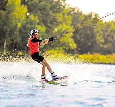Der Dankernsee ist ein Paradies für Wassersportler. Foto: Schoening