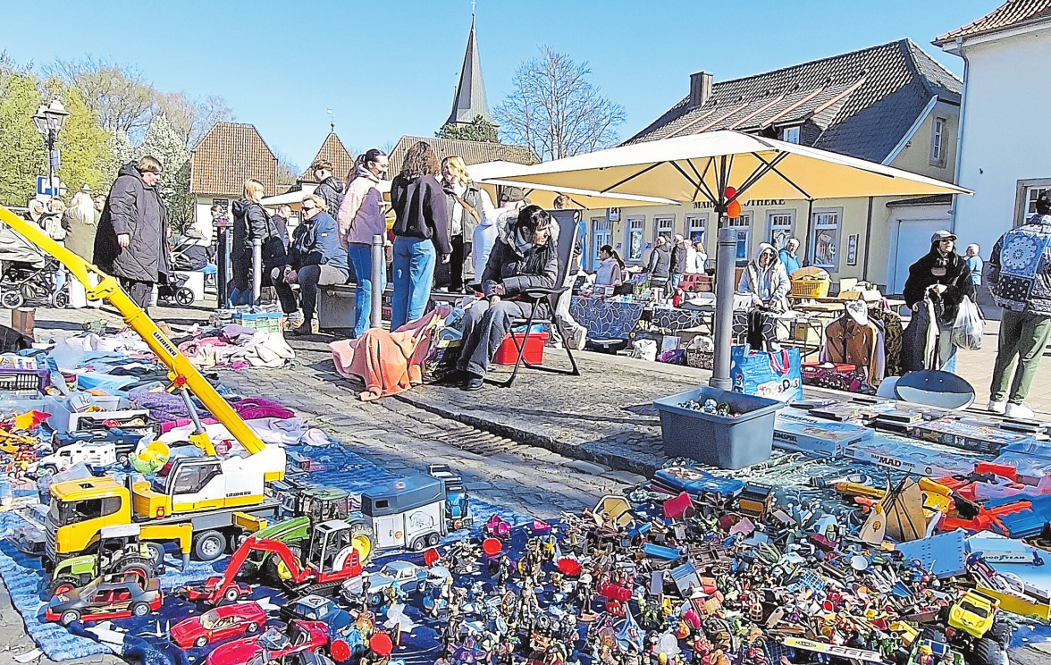 Der Krempelmarkt ist jedes Jahr ein beliebter Besuchermagnet in Bersenbrück.