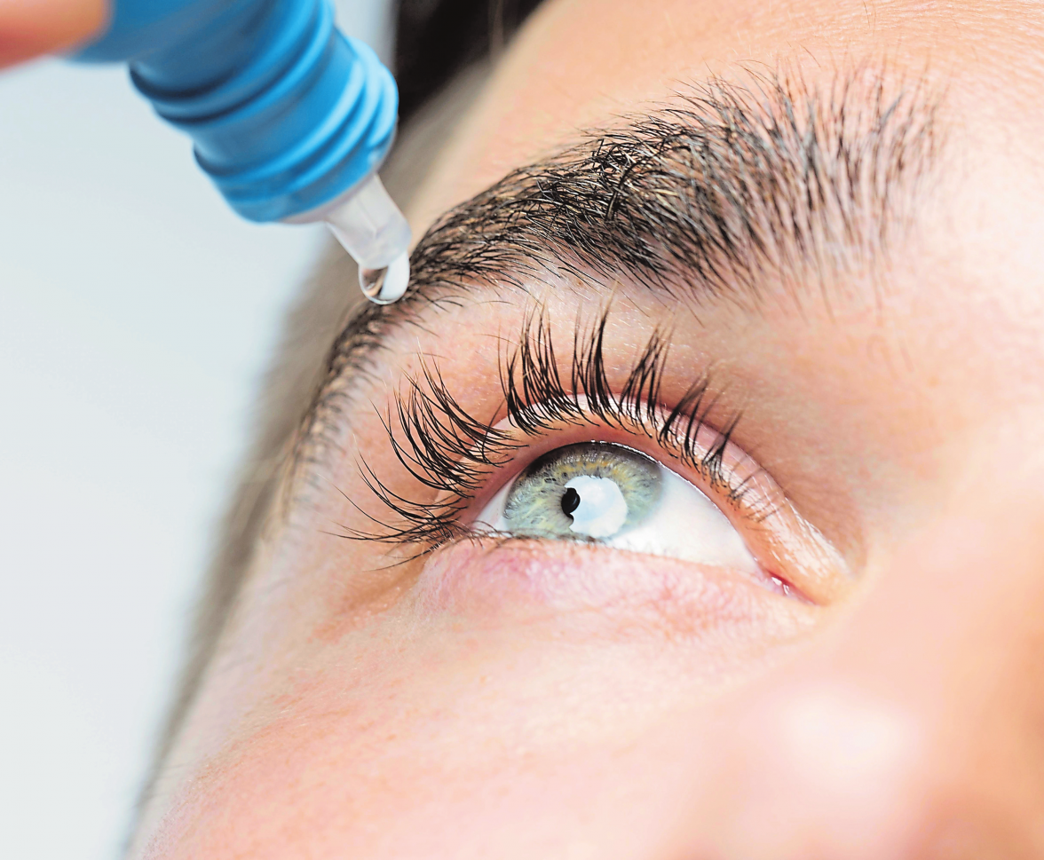 Die Standardtherapie bei Glaukom sind drucksenkende Augentropfen. Zusätzlich können Wirkstoffe wie Citicolin und Q10 sinnvoll sein. Foto: DJD/VISUfarma B.V.
