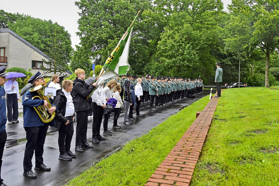 Vor dem Umzug heißt es "Antreten".