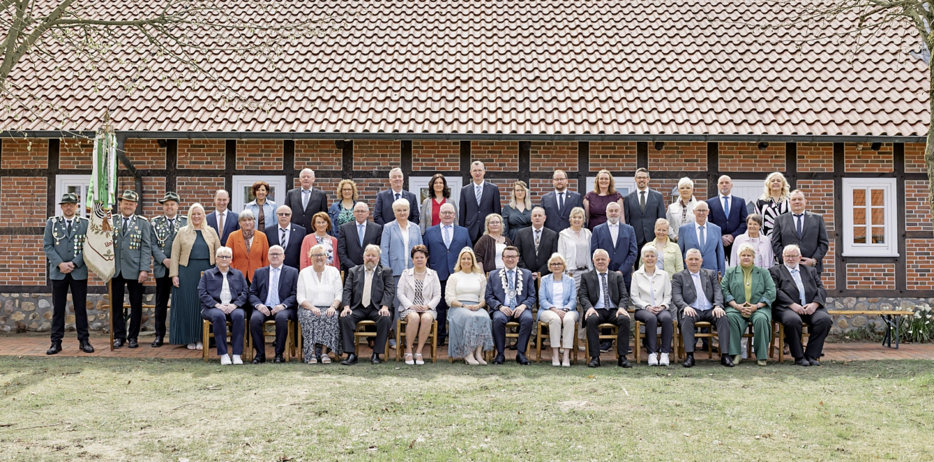 Die Könige und Königinnen von 2001 bis 2025. Fotos: Schützenverein