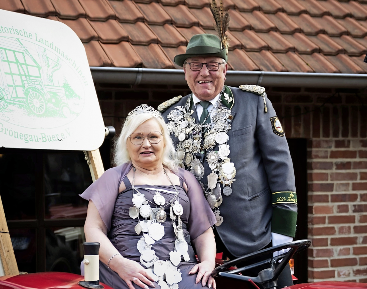 Steht im Mittelpunkt der ereignisreichen Festtage: das Königspaar Ralf I (Gurtzki) und Monika I. (Schroth).