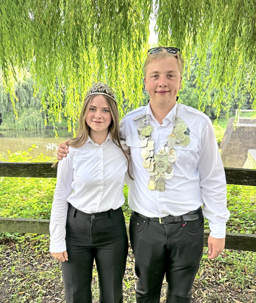 Das Jugendkönigspaar: SM Jos Konrad Huser mit seiner Königin Janna Stricker
