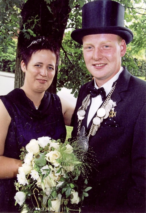 Das Königspaar von 2001: Jürgen Kerẞens und Kerstin Bruns.