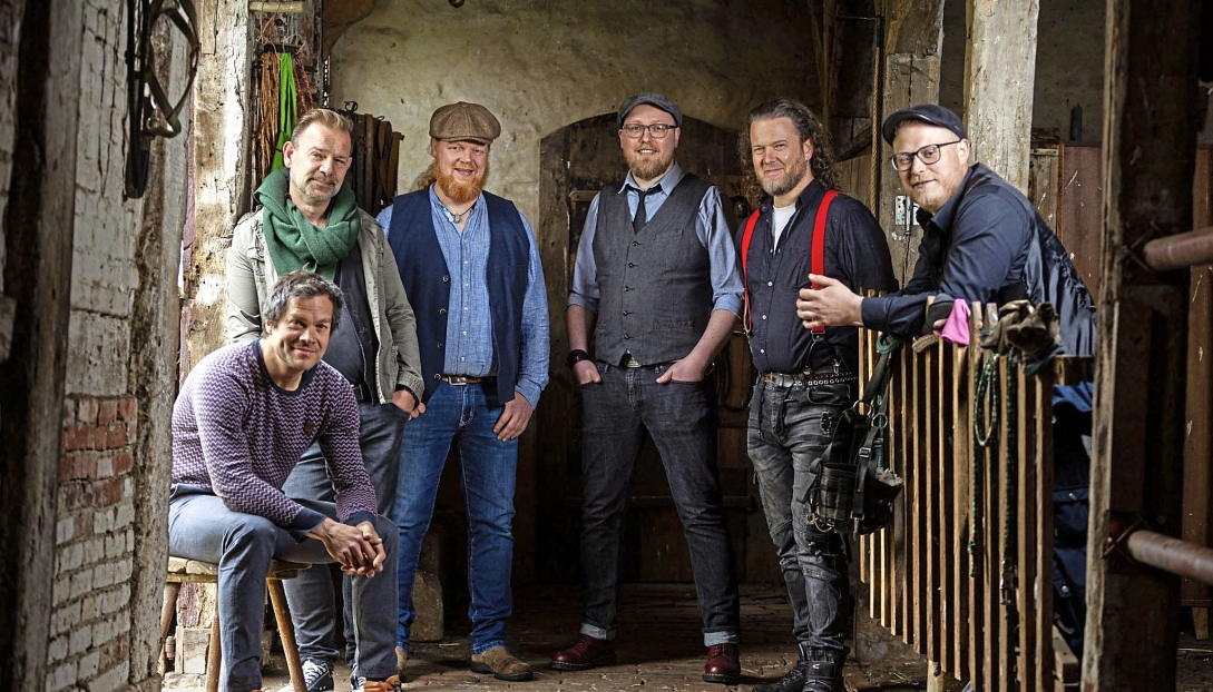 Wippsteert spielen Lieder mit plattdeutschen Texten und haben bereits viel Markterfahrung  Foto: Maik Reishaus/Presssefoto