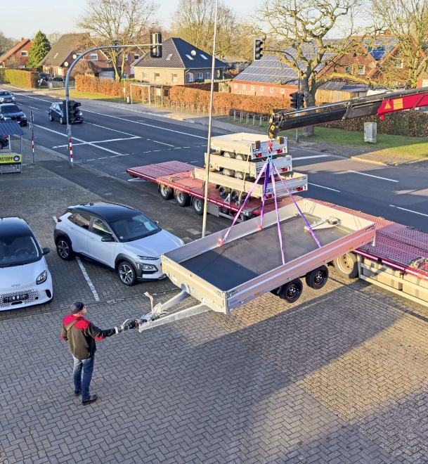 Verkauf und Vermietung von Anhängern gehören seit Jahren zum Angebot. Foto: John