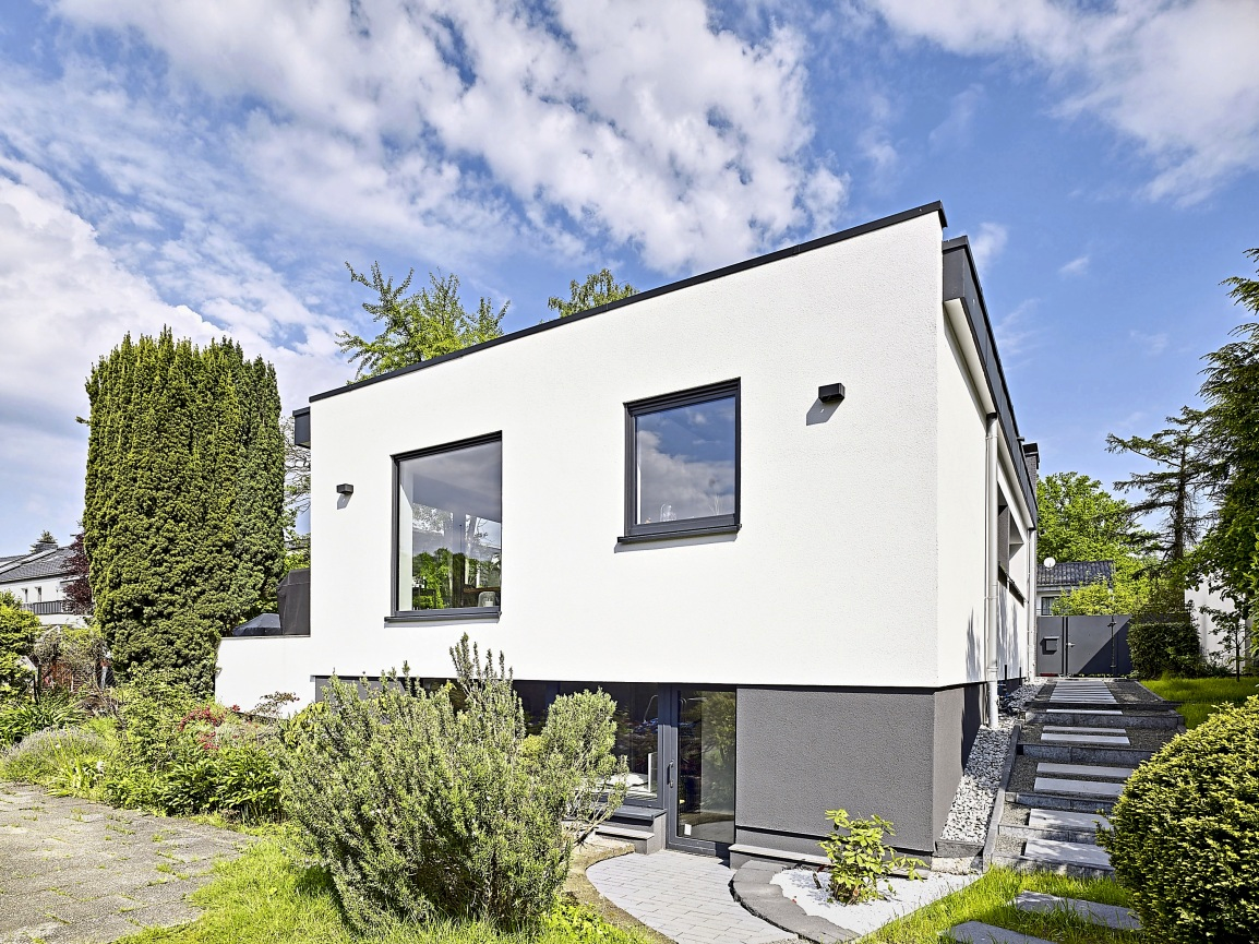Vielfalt statt Eintönigkeit: Auch eine wärmegedämmte Fassade bietet vielfältige Möglichkeiten für eine individuelle Gestaltung.