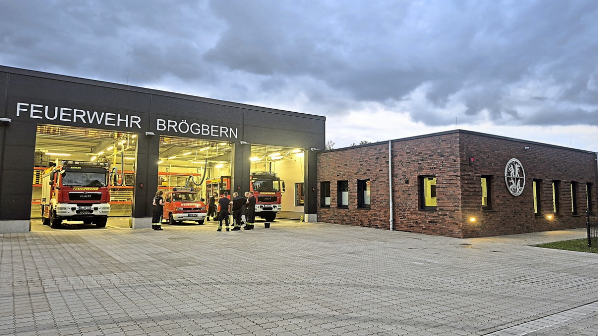 Über 1000 Quadratmeter Platz hat die Feuerwehr Brögbern in ihrem neuen und modernen Gebäude. Foto: Ina Pollmann