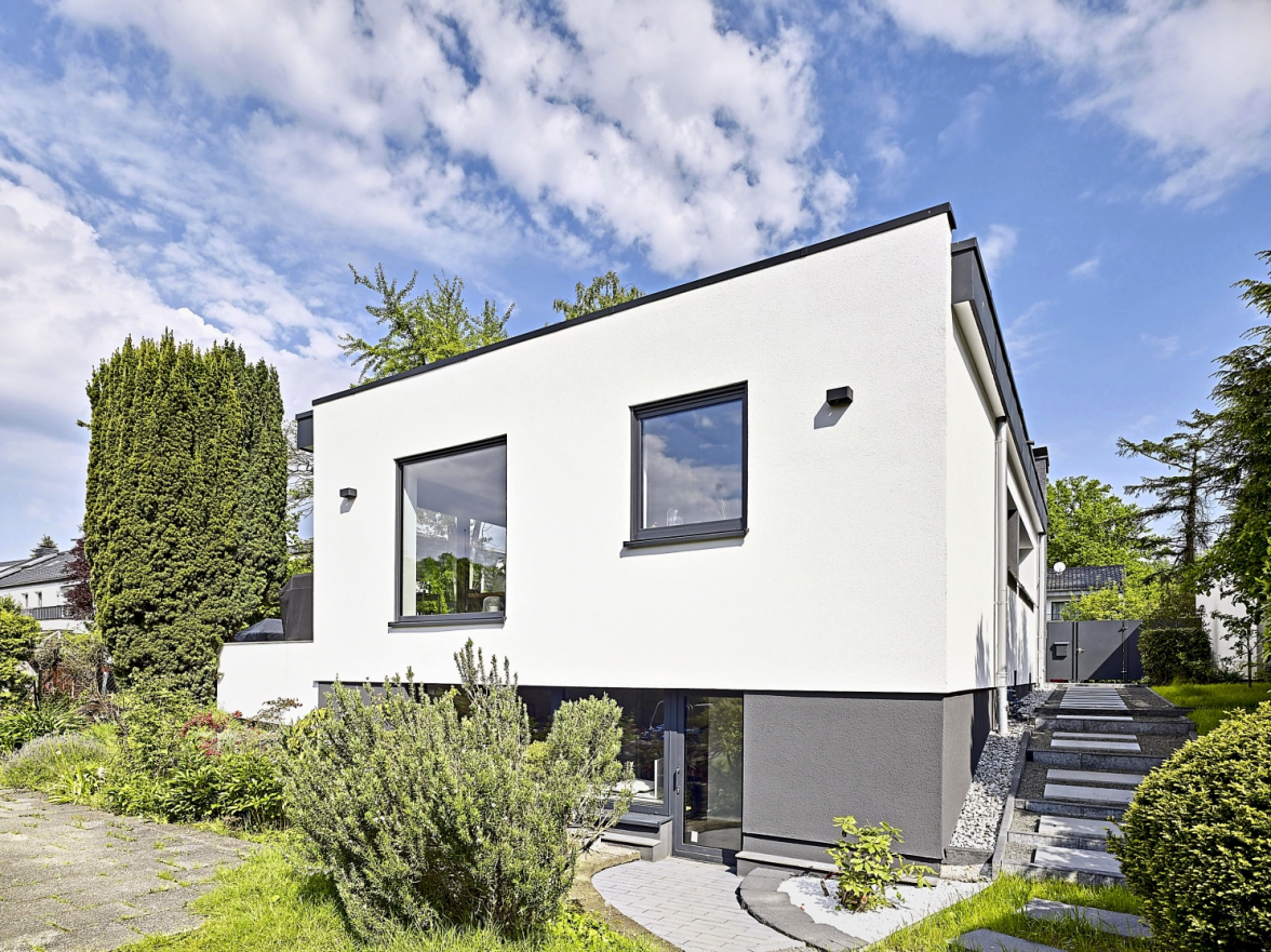 Vielfalt statt Eintönigkeit: Auch eine wärmegedämmte Fassade bietet vielfältige Möglichkeiten für eine individuelle Gestaltung.