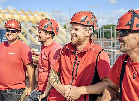 Möglichst viel Fachwissen im eigenen Unternehmen zu halten, gehört zur Strategie von Terfehr – dazu zählen auch eigene handwerkliche Teams auf den Baustellen.
