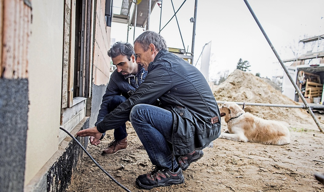 Baumangel oder noch akzeptable Abweichung? Unabhängige baubegleitende Qualitätskontrollen helfen dabei, Eigenheimprojekte zufriedenstellend zu Ende zu führen. Foto: DJD/Bauherren-Schutzbund