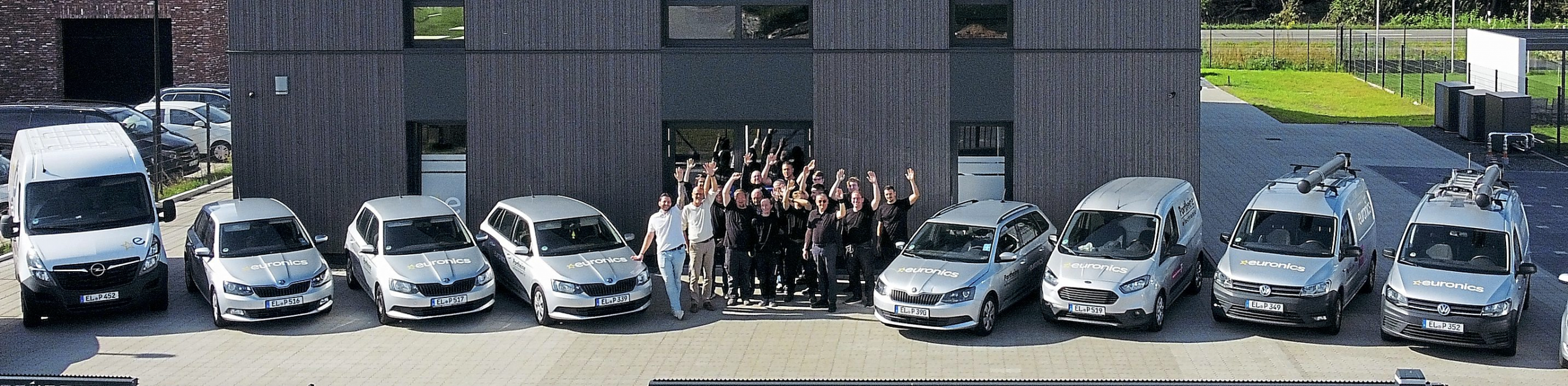 Das ganze Team freut sich über den gelungenen Neuanfang. Fotos: euronics Portheine