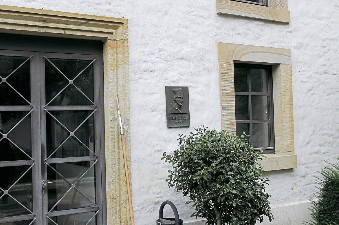 Das Niels-Stensen-Haus - der ehemalige Burgstall - ist das älteste erhaltene Gebäude im Landkreis Vechta. Fotos: Illona Ebenthal