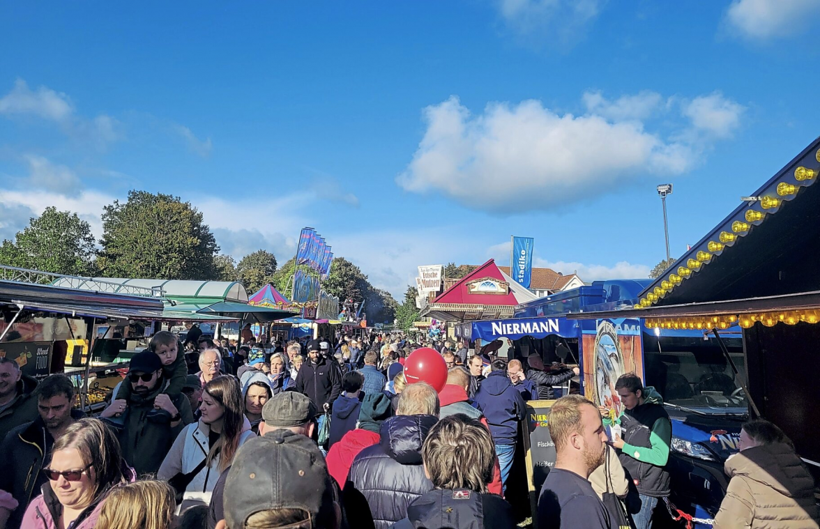 Die Veranstaltung zieht stets Tausende Besucher an. Foto: Hunteburger Ponymarkt/Archiv