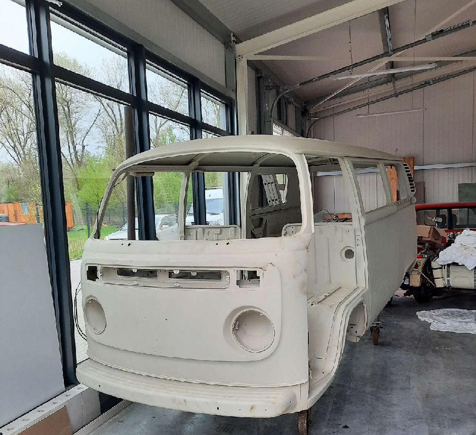 Einer der vielen Oldtimer, die wieder hergerichtet werden. BILD: Privat