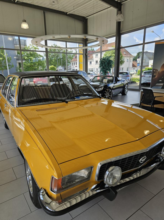 Ein wahrer Hingucker ist dieser gelbe Opel Commodore. Bilder: Melanie Jülisch