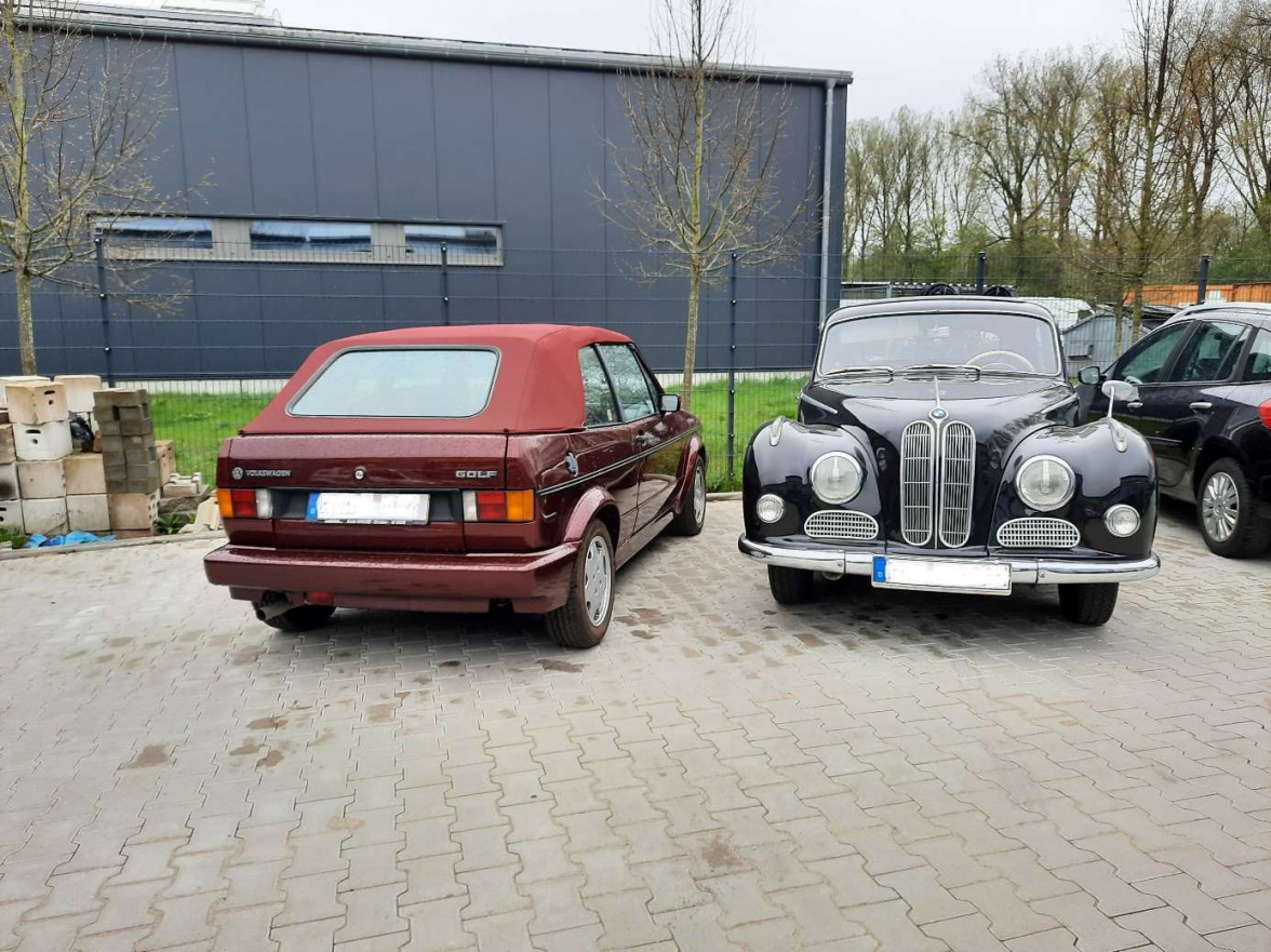 Auch diese beiden Fahrzeuge stehen für Automobilgeschichte. BILD: Privat