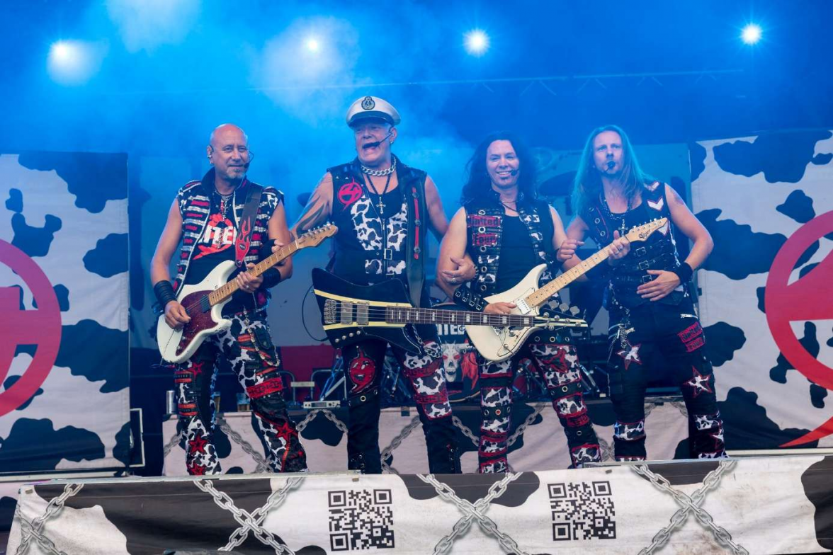 Die Band United Four spielt am Samstagabend auf der Bühne am Hafentor. BILD: Privat