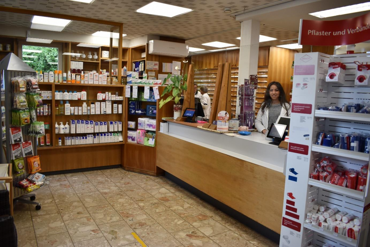 Die „Sonnen-Apotheke“ bietet eine breitgefächerte Auswahl an Medikamenten und Pflegehilfsmitteln. BILD: Frank Brüling