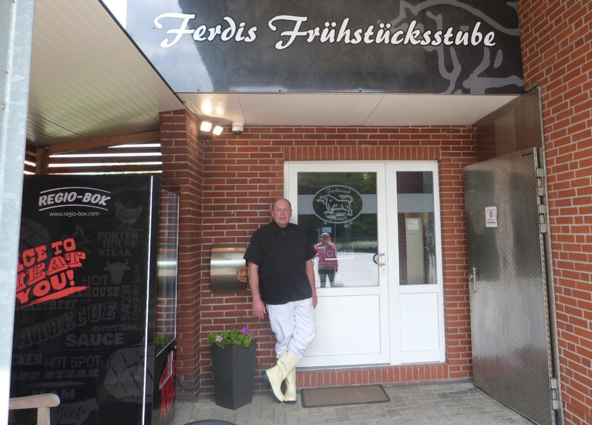 In "Ferdis Frühstücksstube" gibt es mehr als nur Frühstück. Bild: Henning Karasch