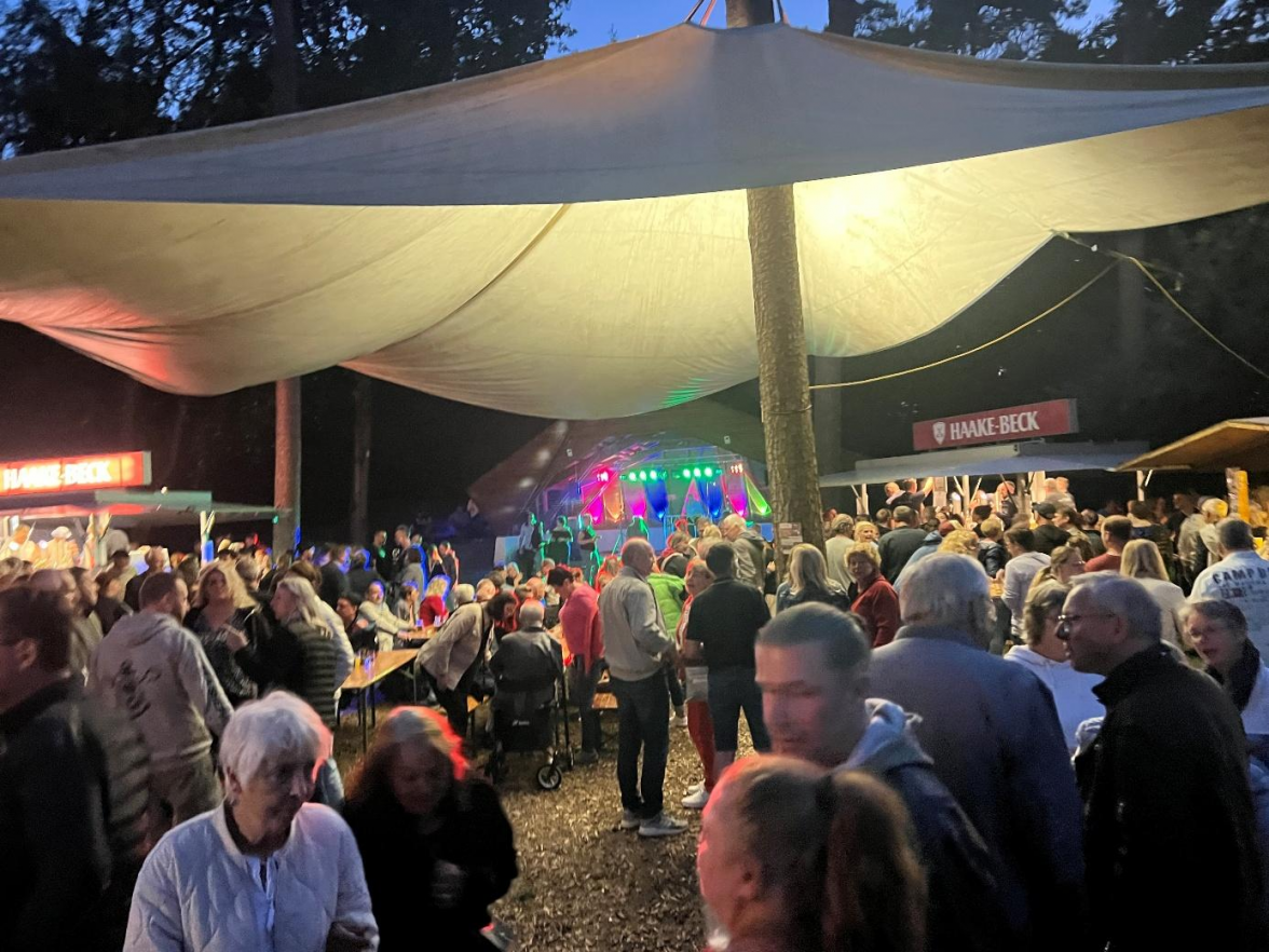 Das Sandyfest ist das jährliche Highlight in Sandkrug am ersten Wochenende im September. Bild: Orts- und Bürgerverein Sandkrug