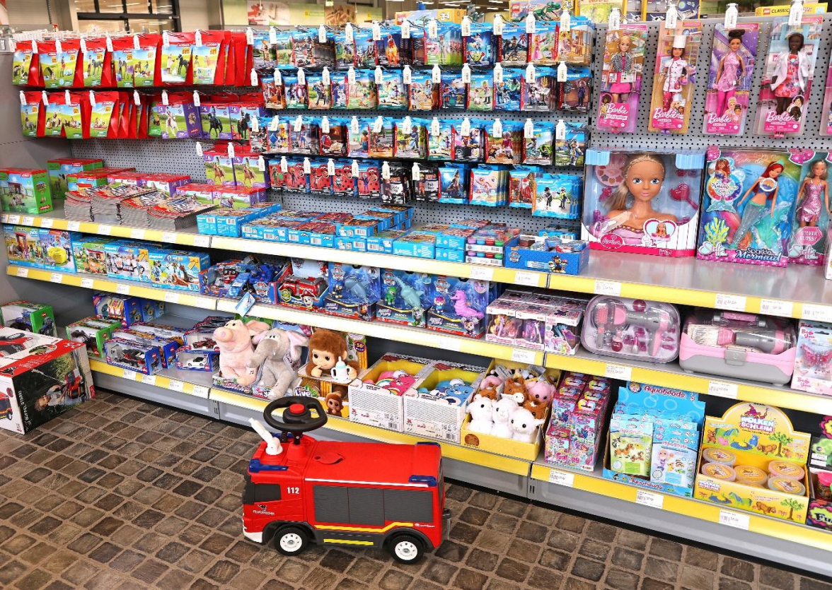 Spielzeug und mehr ist auch für die Jüngsten im Angebot.