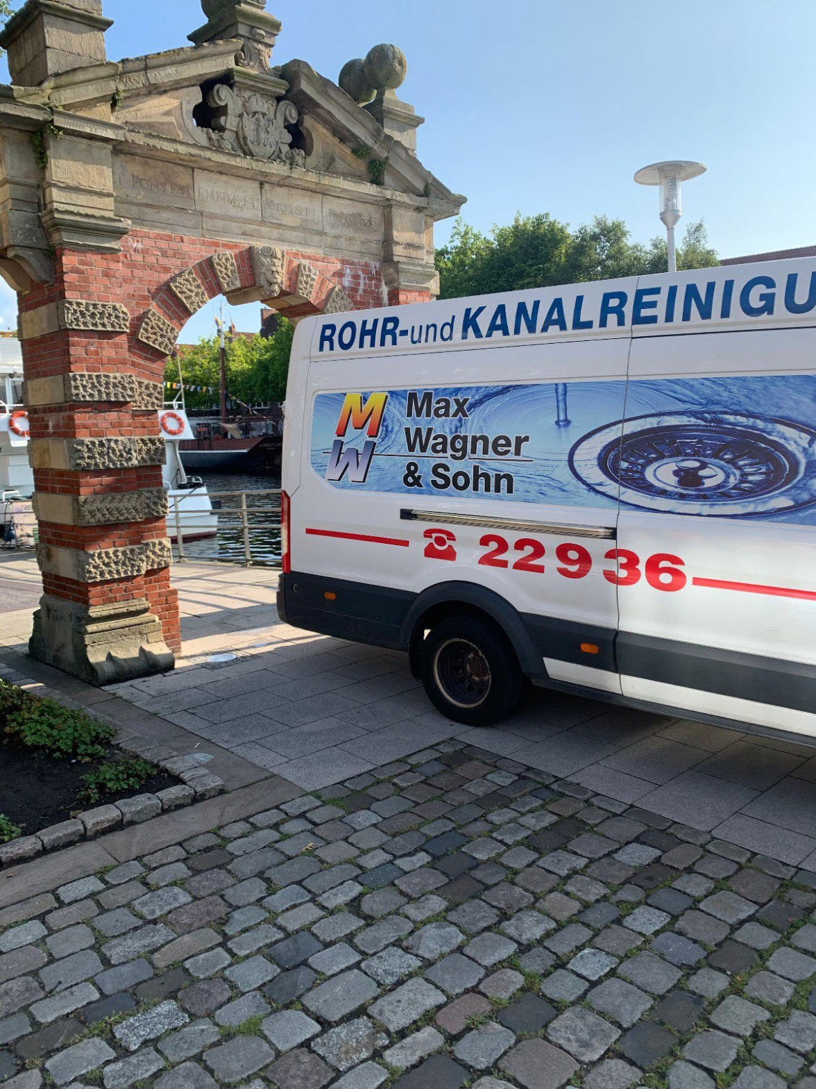 Auch die Rohrreinigung mit Kamerabefahrung wird angeboten. BILD: Privat