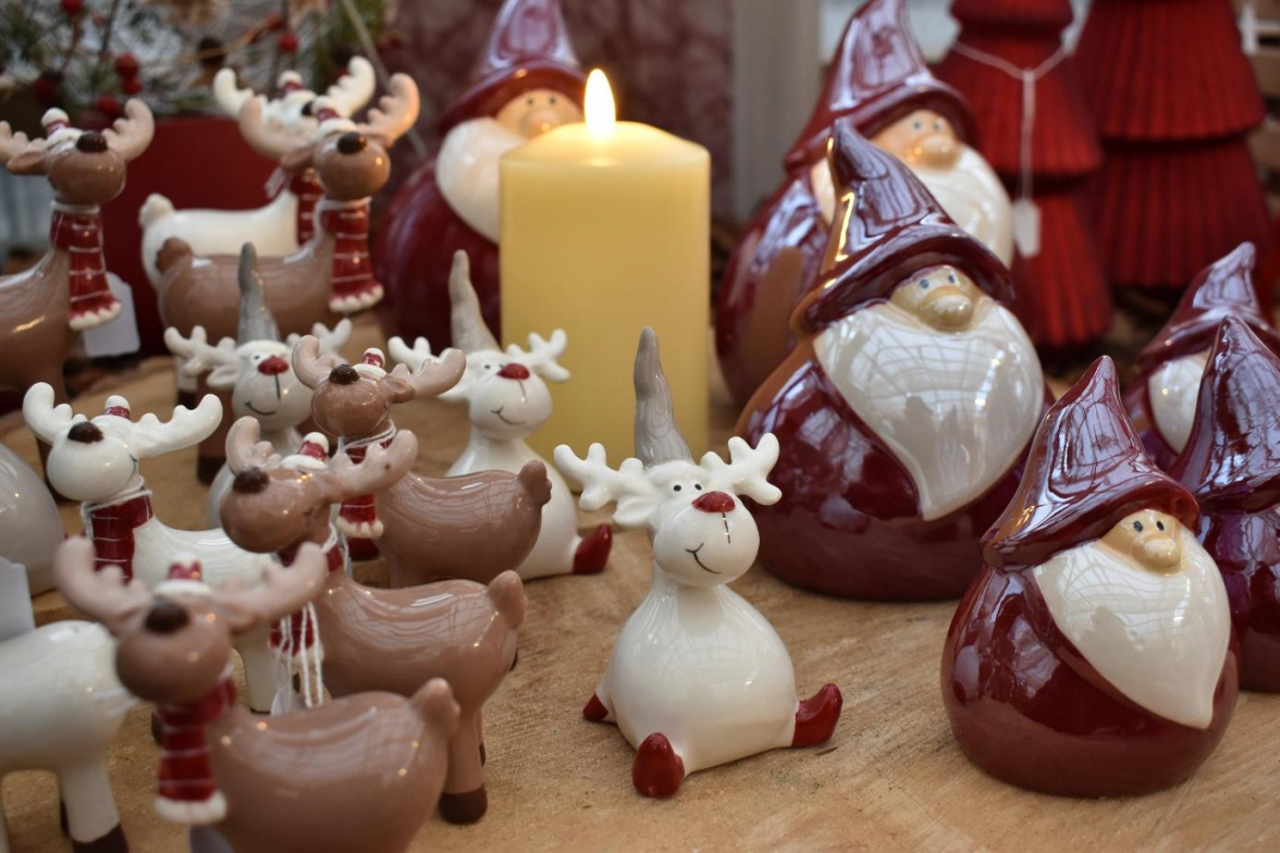 Ob Weihnachtsdeko oder kulinarische Köstlichkeiten – der Besuch einer Adventsausstellung ist wie ein kleiner Ausflug in die Welt der Weihnachtszauber. BILD: Frank Brüling.