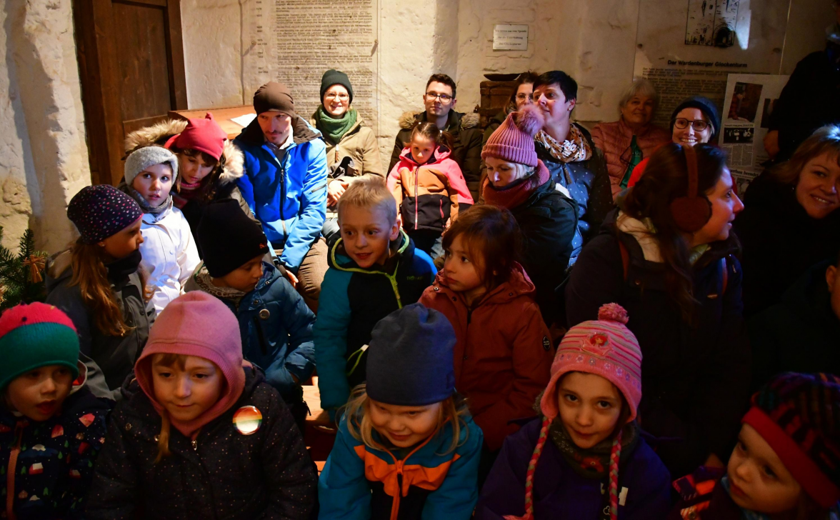 Freie Plätze gab es im Glockenturm beim Bilderbuchkino kaum noch. BILD: Peter Kratzmann