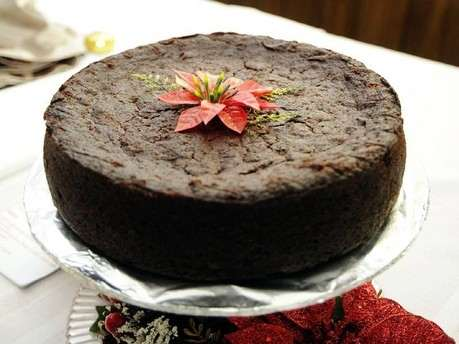 Kein Weihnachten auf Saint Lucia ohne den traditionellen Black Cake. Für diesen Rumkuchen werden die Früchte teils ein Jahr lang in Rum und Wein eingelegt.    BILD: Saint Lucia Tourism Authority