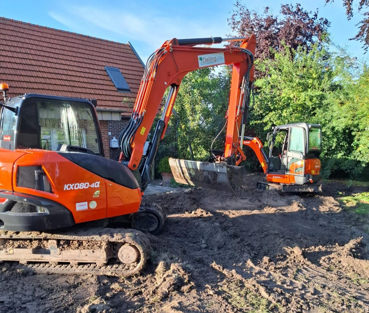 Baggerarbeiten und Erdbewegungen gehören zum Leistungsspektrum von GaLa-Bau Emil Deling. Bild: Deling