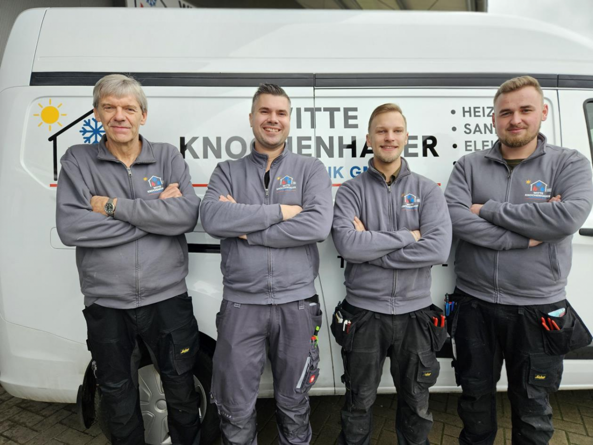 Der zuverlässige und freundliche Kundendienst (von links): Werner Harms, Joscha Wiebezieck, Pascal Fischmann und Samuel Liebert. Bild: Melanie Jülisch