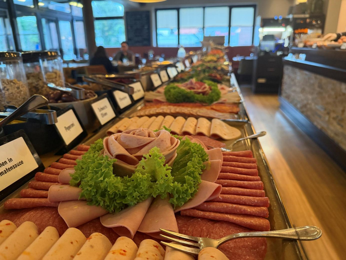 Das umfangreiche Frühstücksbuffet lässt keine Wünsche offen. Foto: privat