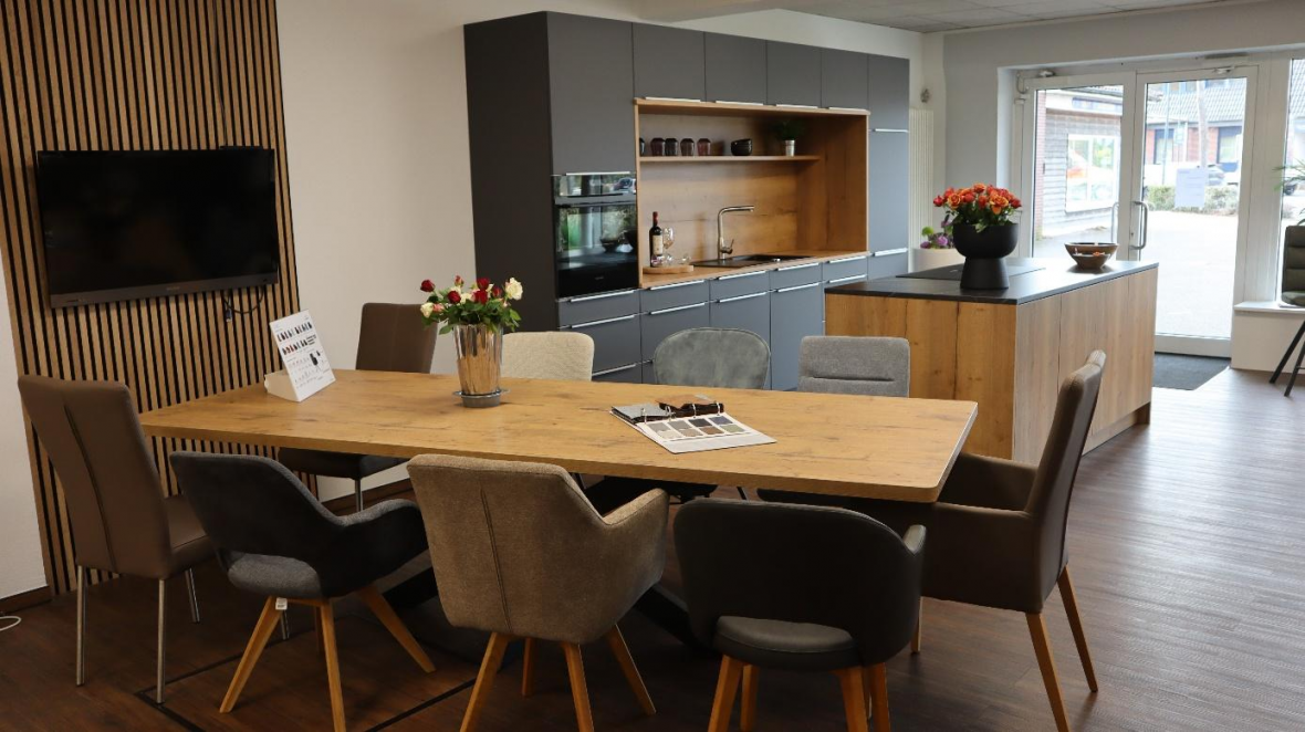 … plant individuell die neue Küche. Fotos: Wolfgang Wittig