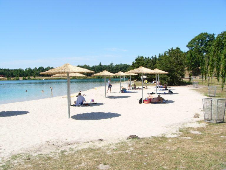 Die Sandstrände laden bei sommerlichen Temperaturen zum ausgiebigen Verweilen ein. Bild: privat