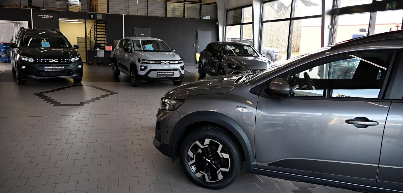 Seit vielen Jahren vertritt das Autohaus Breipohl die Marken Renault und Dacia.    Bild: Bultmann
