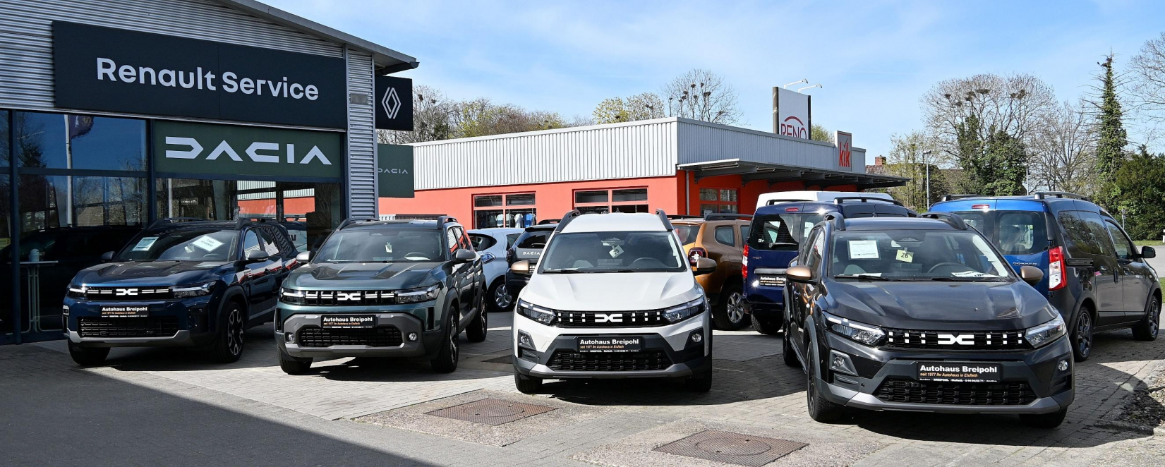 Auch Gebrauchtwagen gibt es in großer Auswahl, die allesamt zu einer Probefahrt einladen.   Bild: Bultmann